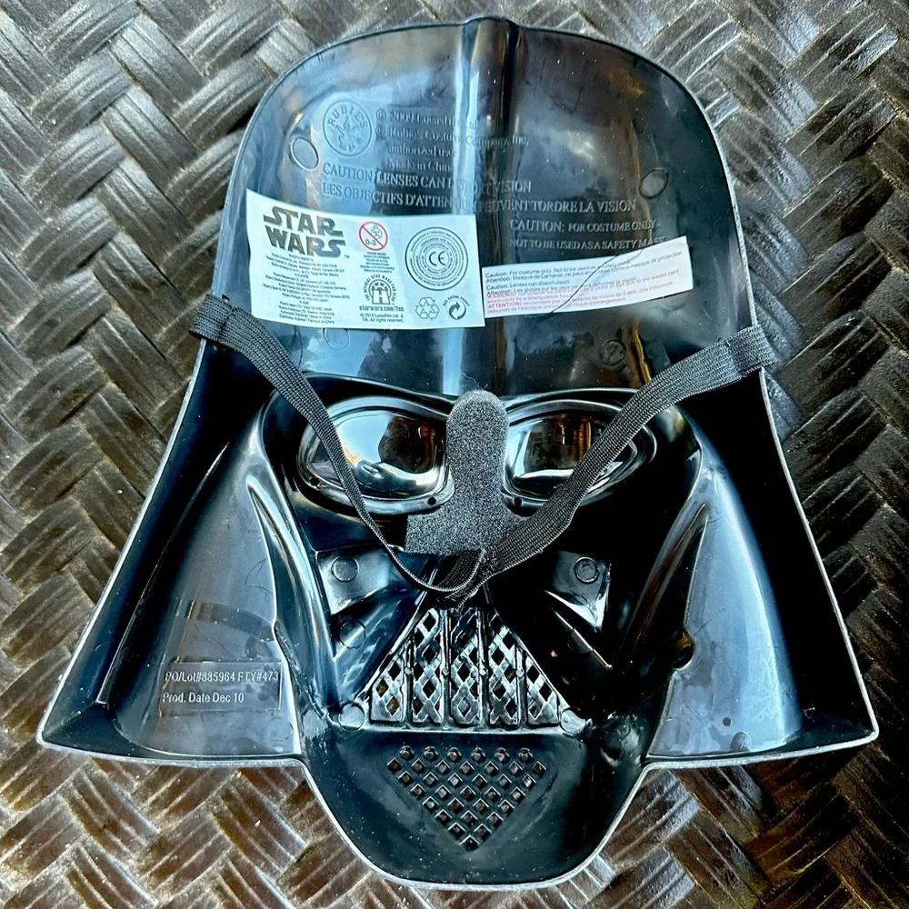 DARTH VADER HARD MASK & LIGHTSABER KIDS/ADULTS NEW